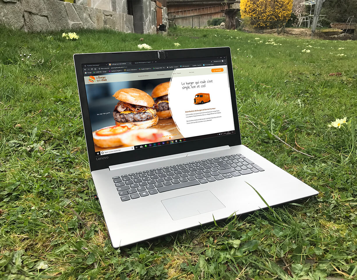 Page d'accueil du site du foodtruck le burger qui roule affichée sur un pc portable.